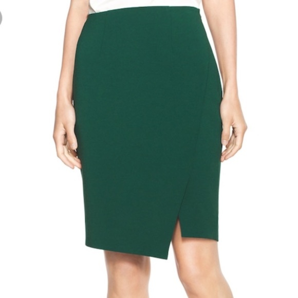 White House Black Market Dresses & Skirts - White House Black Market Green Pencil Skirt (D3-0)